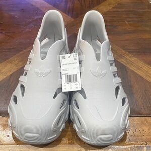 Adidas Light Gray Men's Slip-On Sandals